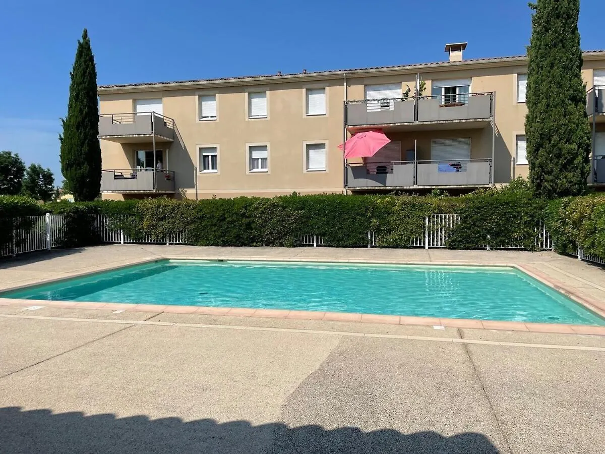 Apartment Appartement Rez De Jardin Le Pontet